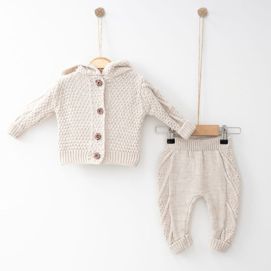 Soft beige serenity - Liam & Lilly