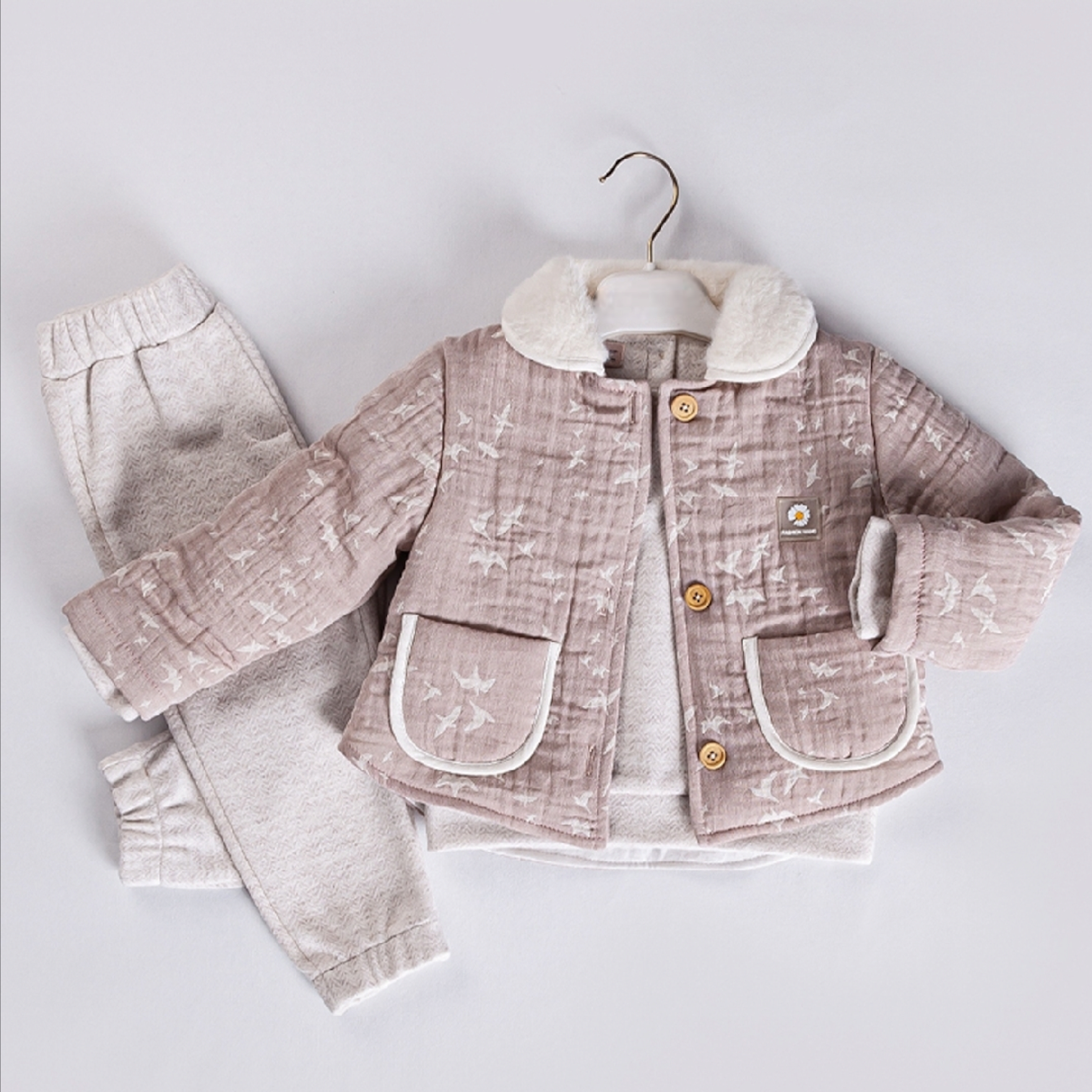 Complete outfit - Liam & Lilly