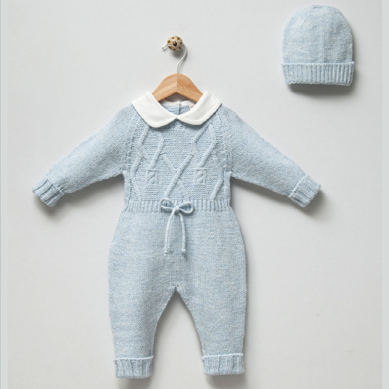 Knitted onesie with a beanie - Liam & Lilly