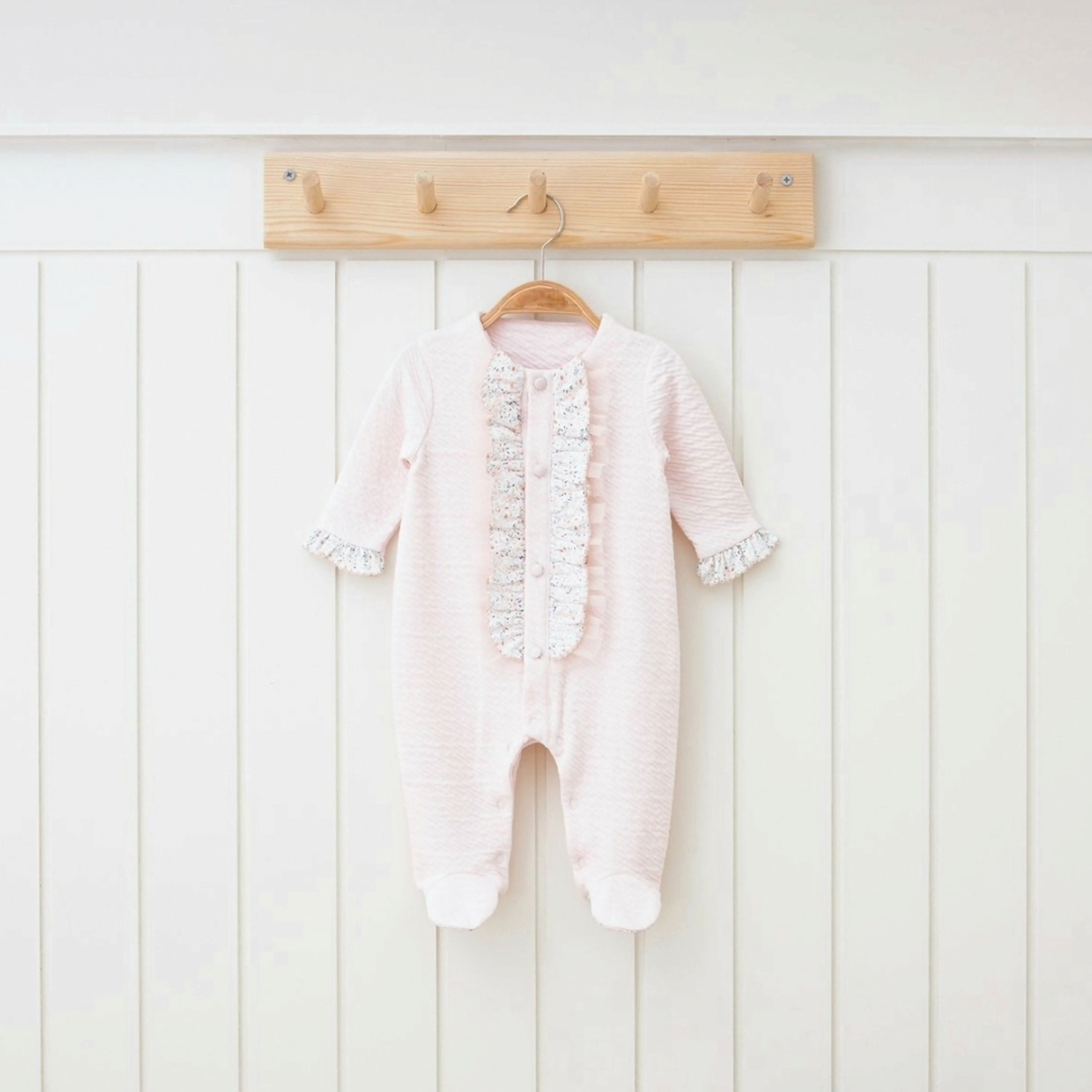 Flower onesie - Liam & Lilly