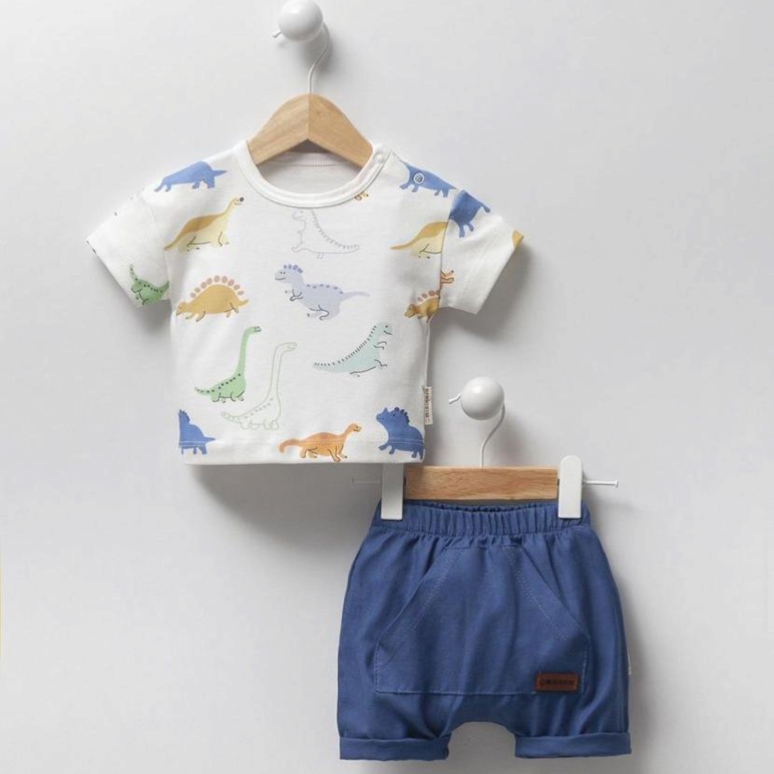 Dino delight - Liam & Lilly