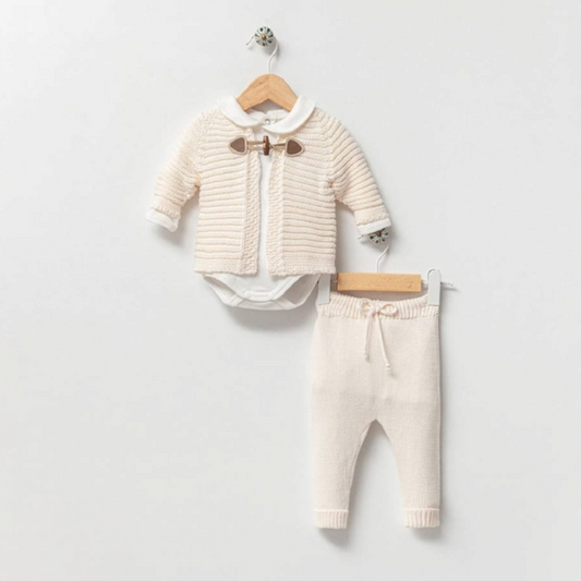 Timeless neutrals - Liam & Lilly