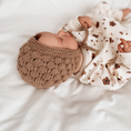 Load image into Gallery viewer, Perla bonnet & socks set - Liam & Lilly