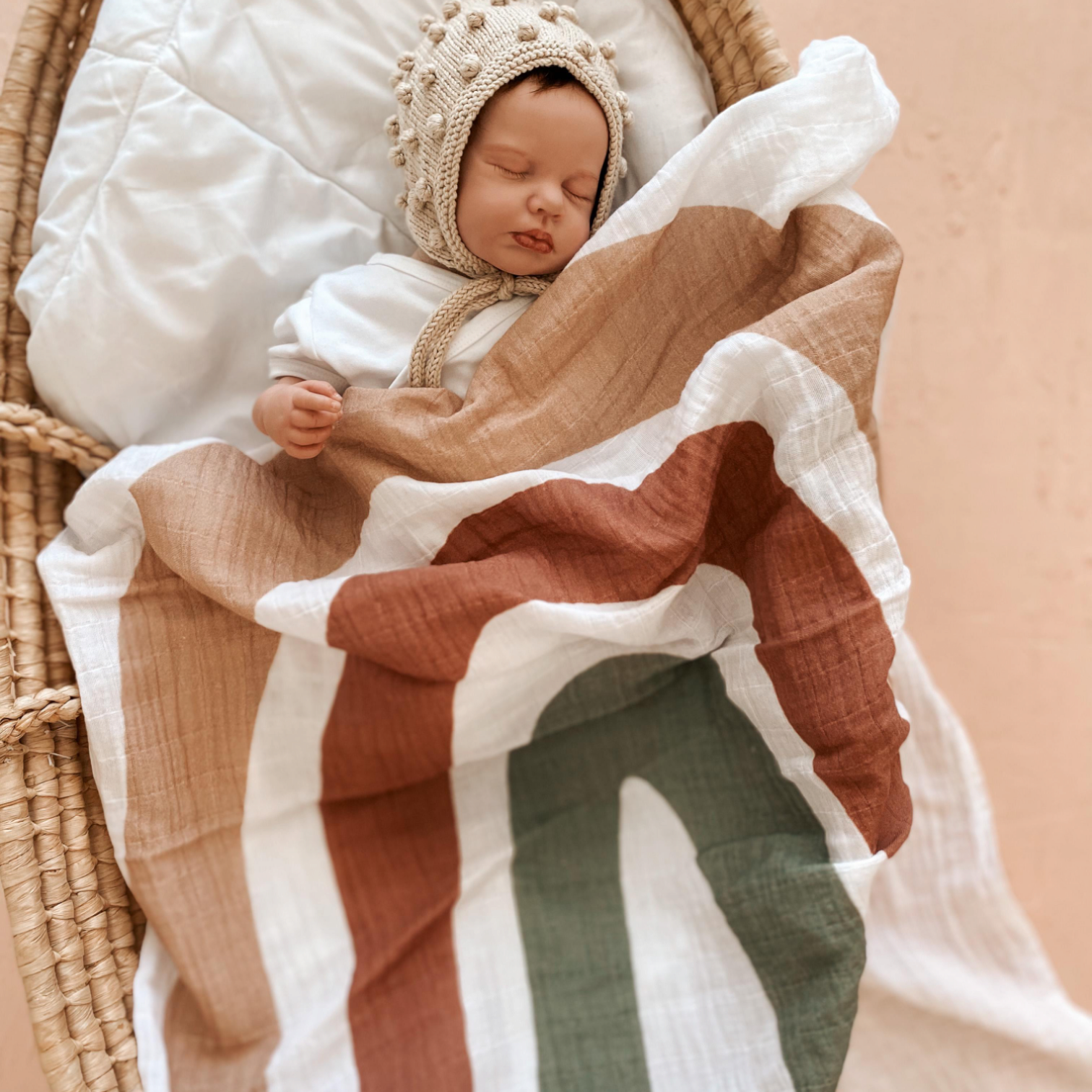 Popcorn bonnet & socks set - Liam & Lilly