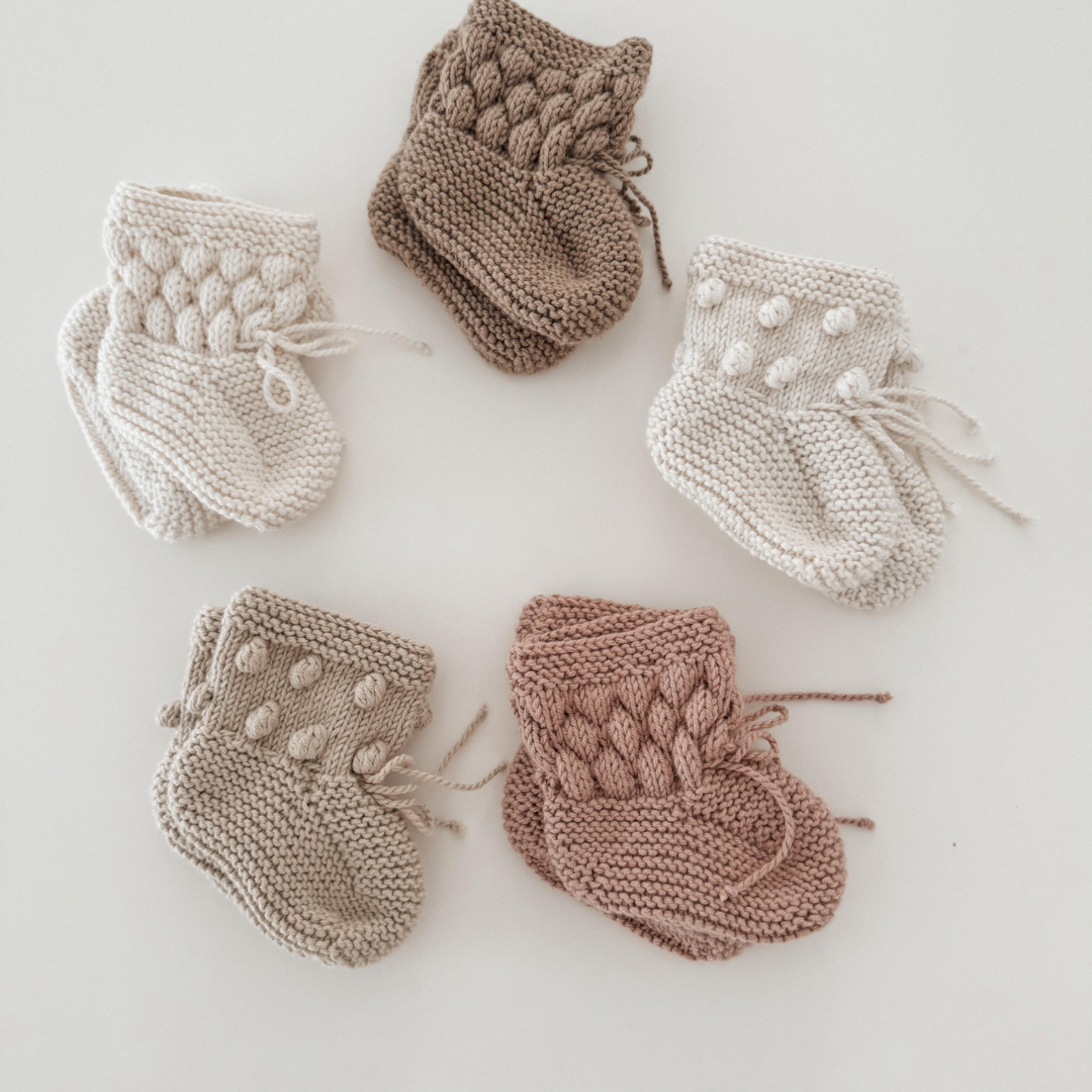 Popcorn bonnet & socks set - Liam & Lilly