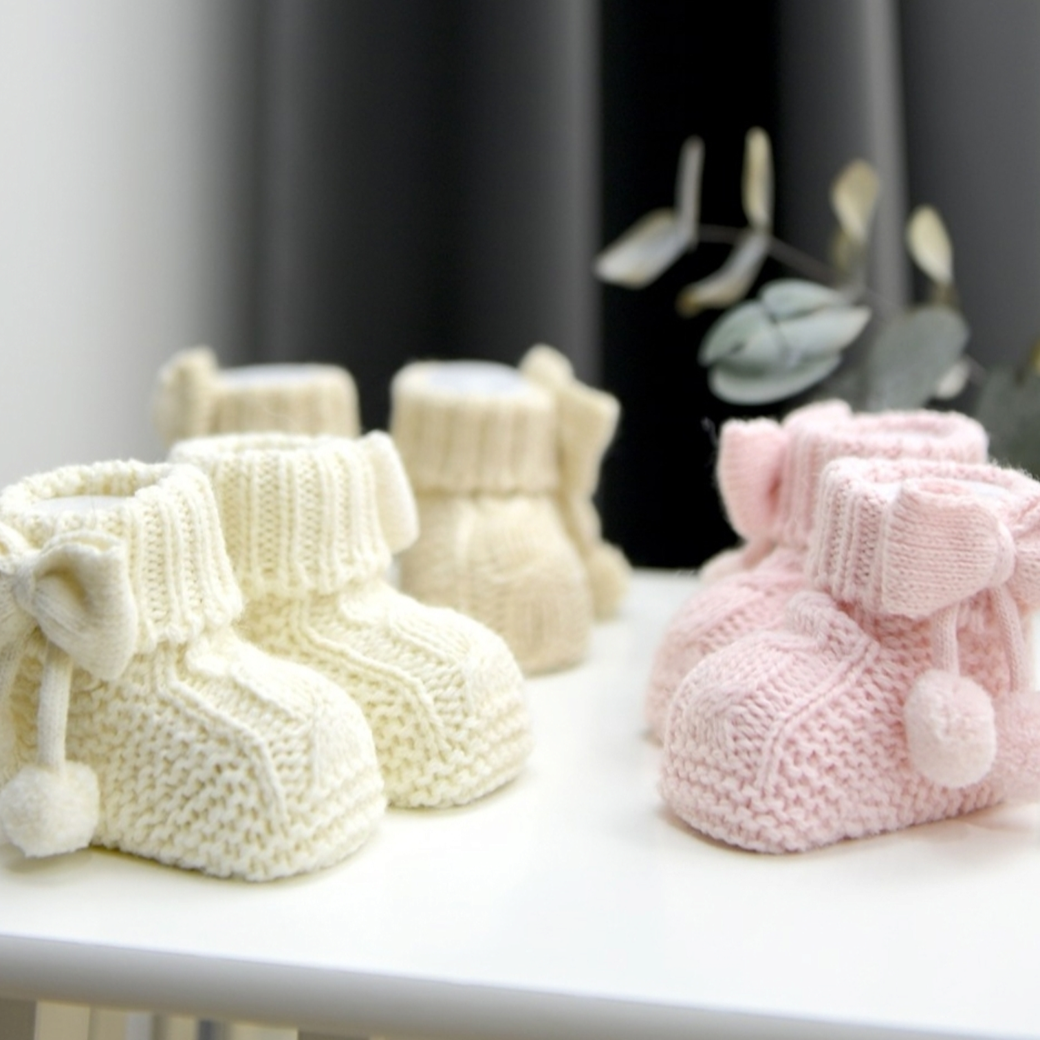 Booties cutness - Liam & Lilly