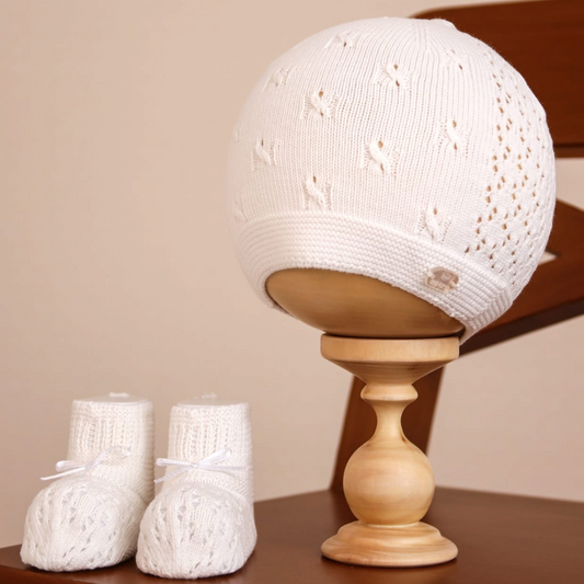 Hat with socks white - Liam & Lilly