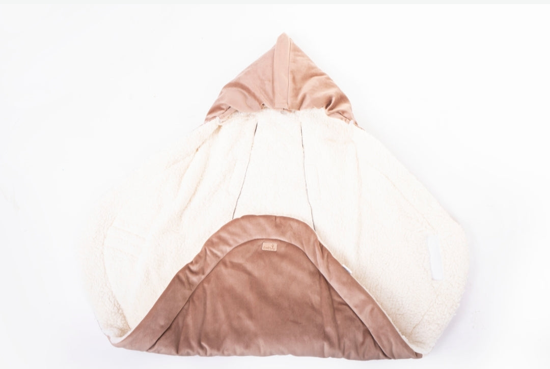 Car or pram beige baby wrap - Liam & Lilly