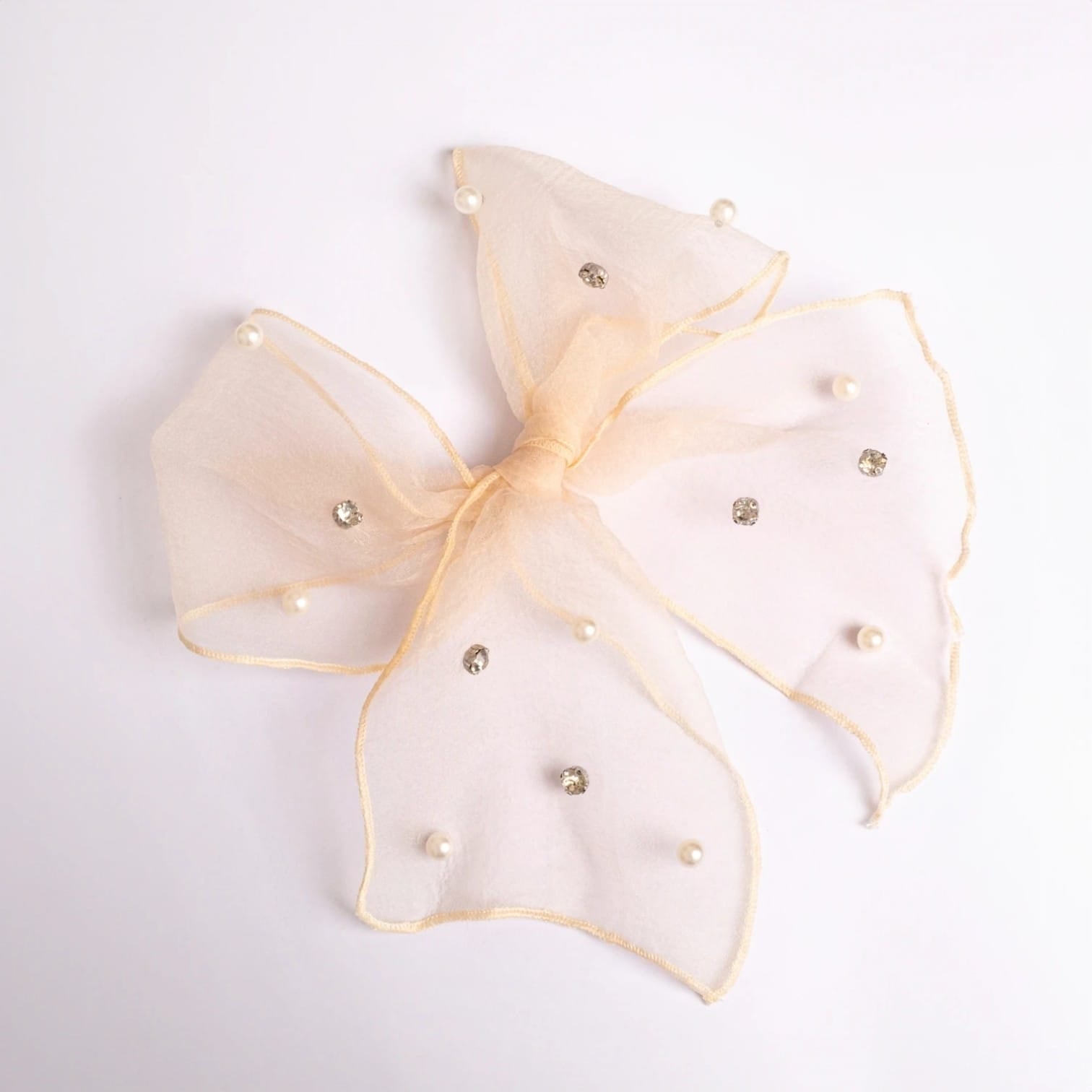 Bow with strass