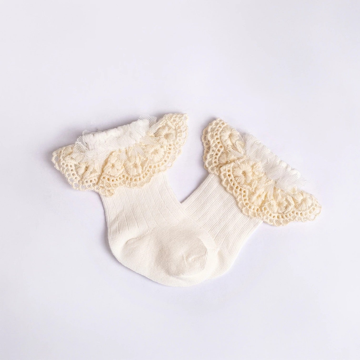 Lace socks