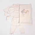Load image into Gallery viewer, Newborn six pieces giftset sweet girl
