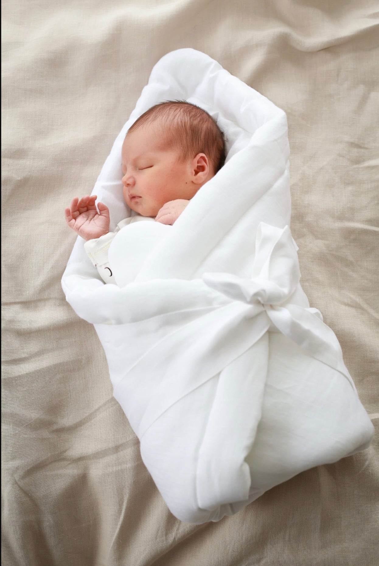 Babywrap white clean newborn