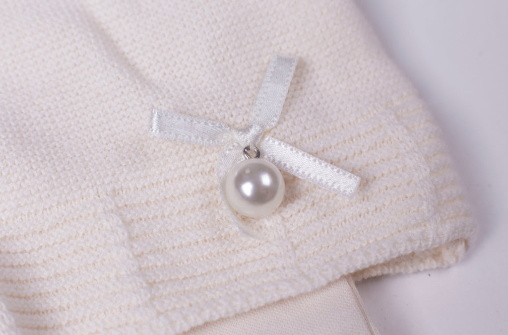 Soft cotton three-pieces white baby set