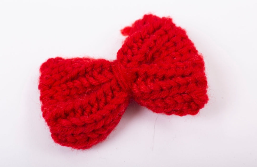Knitted hair clip bow