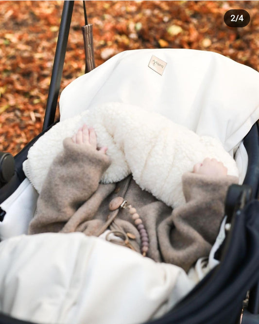 Car or pram black baby wrap - Liam & Lilly