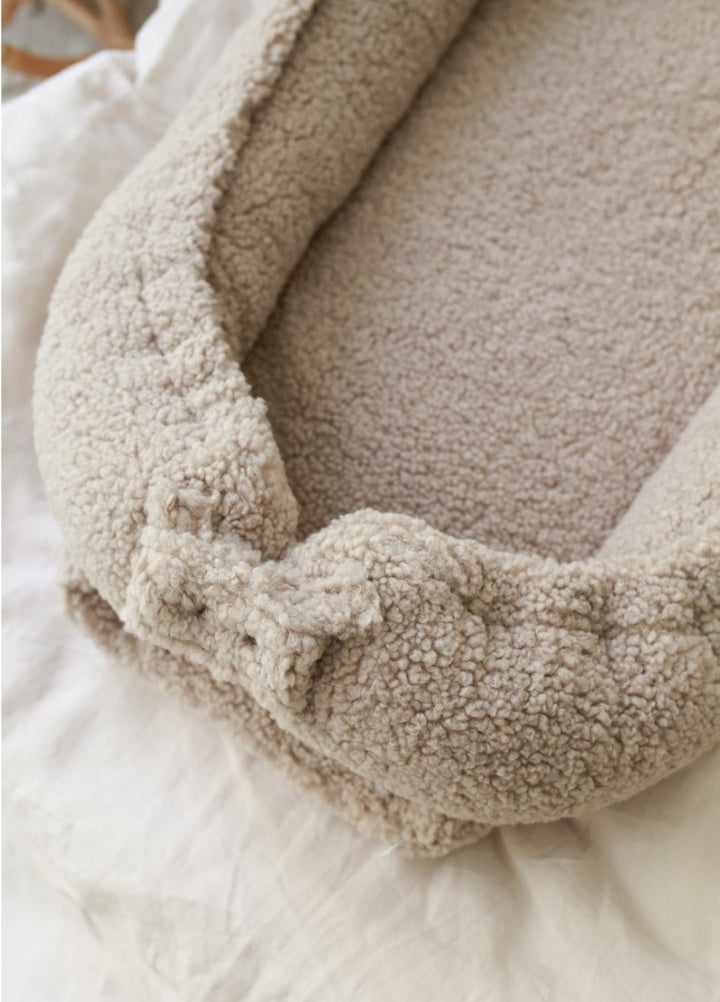 Teddy babynest taupe